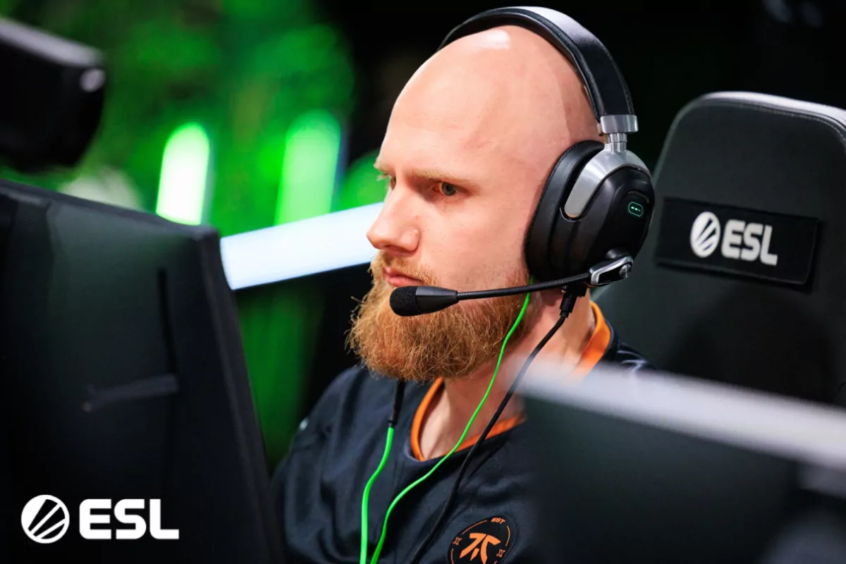 KRIMZ tiếp tục sự nghiệp tại EYEBALLERS